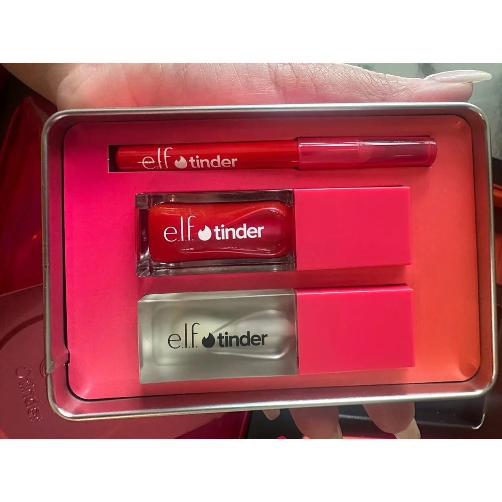 Limited Edition ELF X TINDER Its a match lip, primer, setting mist & makeup bag‎